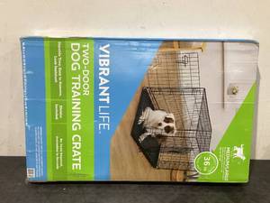 lot 611 image: Vibrant Life 36 Double Door Metal Wire Dog Crate with Leak-Proof Pan and Divider