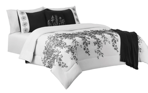 lot 397 image: 5PCS King Size Mainstays White and Black Embroidered Comforter Set