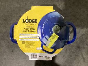 lot 625 image: Lodge Cast Iron 5.5qt Indigo Enameled Dutch Oven