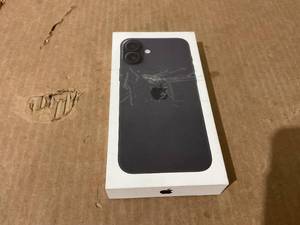 lot 5 image: Apple iPhone 16 Plus 128GB Black - NO CHARGER