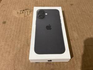 lot 23 image: Apple iPhone 16 128GB Black