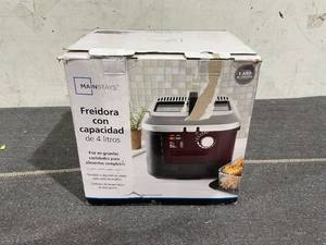 lot 144 image: Mainstays 4L Electric Deep Fryer, Matte Black, Stainless Lid, 1800W