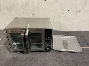 lot 162 image: Gourmia 6-Slice Digital Toaster Oven Air Fryer, with 18 One-Touch Presets & Temp Probe, Stainless Steel