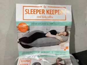 lot 633 image: Leachco Sleeper Keeper Total Body Pregnancy Pillow, Jersey Gray