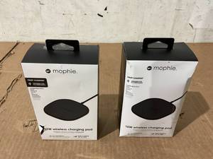 lot 307 image: LOT OF 2 Mophie Universal - Wireless charging pad  AC power adapter - 15 Watt