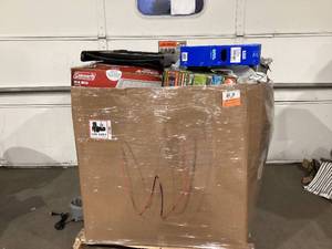 lot 902 image: Wholesale Pallet of Assorted Miscellaneous Items