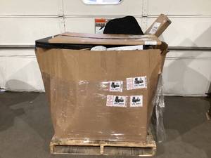 lot 907 image: Wholesale Pallet of Assorted Miscellaneous Items