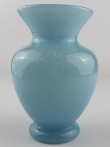 lot 19 image: FENTON Peking Blue - 8 Vase (made only 3 months)
