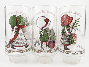 lot 33 image: HOLLY HOBBIE Set of 6 COCA-COLA Limited Edition Christmas Glasses