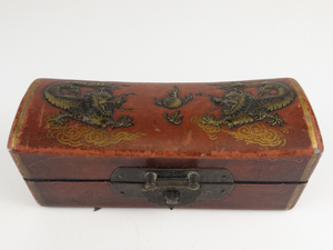 lot 38 image: Vintage Red Chinese Trinket Box with Dragon & Phoenix
