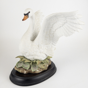 lot 39 image: Vintage Homeco Masterpiece Porcelain Swan Figurine with Wood Base