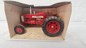 Farmall 250 Die Cast Model Tractor