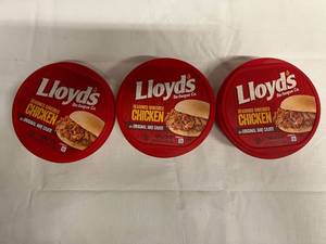EE. 3x 16oz Lloyds Seasoned Shredded Chicken in BBQ Sauce