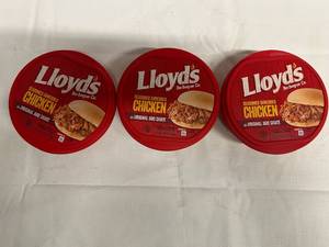 EE. 3x 16oz Lloyds Seasoned Shredded Chicken in BBQ Sauce