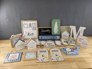 lot 218 image: Brand New Home Decor Sign for Laundry, Living Room and More D