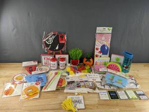 lot 219 image: Brand New Party Favors for BBQ, Cook Outs, and More Celebrations D