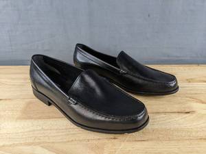 lot 247 image: New Mens Rockport TruTECH Dress Shoes Size 11 Black L