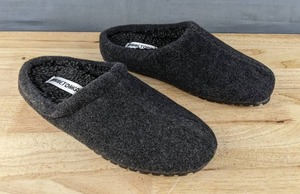 lot 276M image: New Minnetonka Corbin Slipper Moccasin Shoes Mens Size 10 Charcoal N