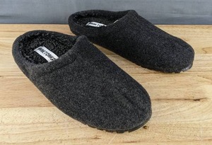 lot 286M image: New Minnetonka Corbin Slipper Moccasin Shoes Mens Size 10 Charcoal N