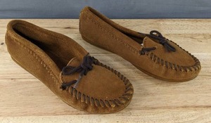 lot 156M image: Minnetonka Tie Slip-on Moccasin Shoes Womens Size 6.5 Brown N