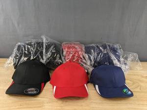 lot 147 image: 34 Brand New Youpoong FlexFit Hats in Assorted Colors (BlackRed, RedWhite, NavyWhite) SmallMedium A