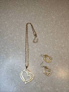 lot 412 image: New Heart Shaped Jewelry Set Necklace Earrings Rhinestones P