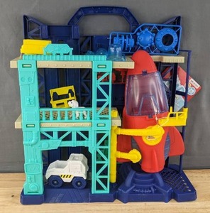 lot 320 image: Brand New 29 Piece Kid Connection Space Exploration Play Set with Lights and Sound Multicolor Ages 3 B