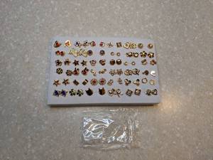 lot 413 image: 36 New Pairs Of Stud Earrings Flowers Hearts Stars Rhinestones P