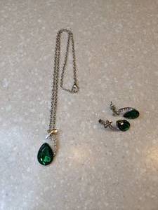 lot 422 image: New Mermaid Earrings And Necklace Peacock Green Synthetic Cubic Zirconia P