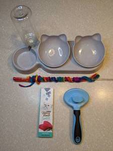 lot 423 image: New Cat Dish With Water Dispenser Fur Brush Toy Purina Fancy Feast Tuna Flavor Treats P