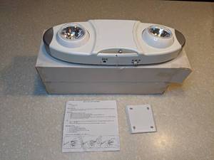 lot 424 image: Set Of Two New Duo Closet Mounted Lights Swivel Lights P