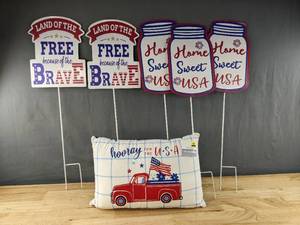 lot 829A image: 5 Patriotic Signs and 1 Trueliving Pillow D