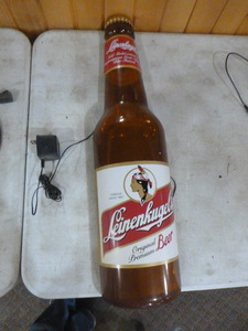 lot 14 image: Leinenkugels Beer Lighted Sign