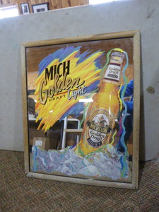 lot 26 image: Mich Golden Draft Light Mirror Sign