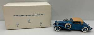 lot 3 image: Danbury Mint Die Cast Miniature (1929 Cord L-29 Special Coupe) In Original Box