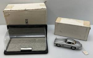 lot 7 image: Franklin Mint (1954 Mercedes-Benz 300 SL) Miniature Die Cast In Original Box & Display Case In Original Box