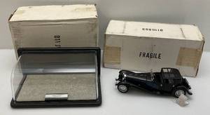 lot 8 image: Franklin Mint (1930 Bugatti Royal Coupe Napoleon) Miniature Die Cast In Original Box & Display Case In Original Box