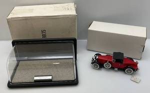 lot 16 image: Franklin Mint (1928 Stutz Blackhawk Boat Tail Speedster) Miniature Die Cast In Original Box & Display Case In Original Box