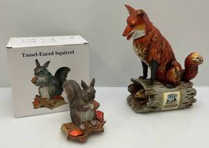lot 42 image: Vintage Ski Country Fox & Tassel-Eared Squirrel Collectible Decanters (EMPTY)