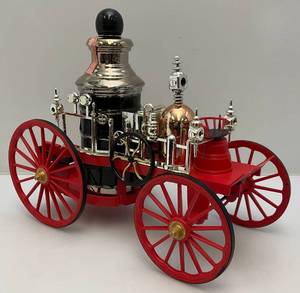 lot 45 image: Vintage Jim Beam 1867 Fire Pumper Collectible Decanter (EMPTY)