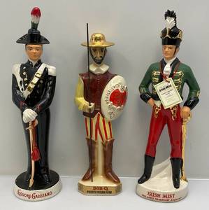 lot 147 image: Misc. Collectible Figural Decanters (EMPTY)