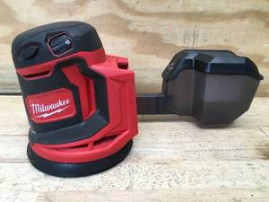 lot 21 image: Milwaukee 5 Random Orbit Sander Model # 2648-20 - Tool Only