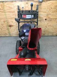 lot 6 image: Toro Power Max E 60V 24-inch Two-Stage Cordless Electric Snow Blower Model # 39924 - Tool Only