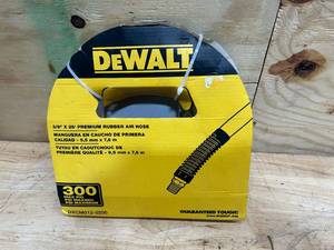 lot 35 image: DEWALT 38 in. x 25 ft. Premium Rubber Hose
