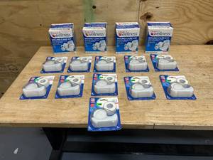 lot 137 image: Lot of First Aid Items