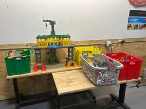 lot 138 image: THOMAS THE TRAIN SuperstationToy Train Station