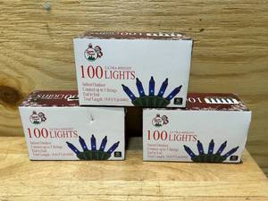 lot 143 image: SANTAS FOREST Lot of 3 Boxes of-  Ultra-Bright Lights- Blue