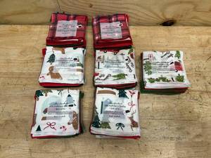 lot 144 image: HOME ESSENTIALS Lot of 7 Packs of-  Ultra Absorbent 12x12 Microfiber Cloths (6 per pack)