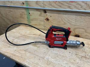 lot 38 image: MILWAUKEE M18 18V Lithium-Ion Cordless Grease Gun 2-Speed (Tool-Only)