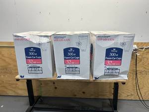 lot 115 image: WINCUP Lot of 3 Cases of- 32oz Foam Cups (300 per case)